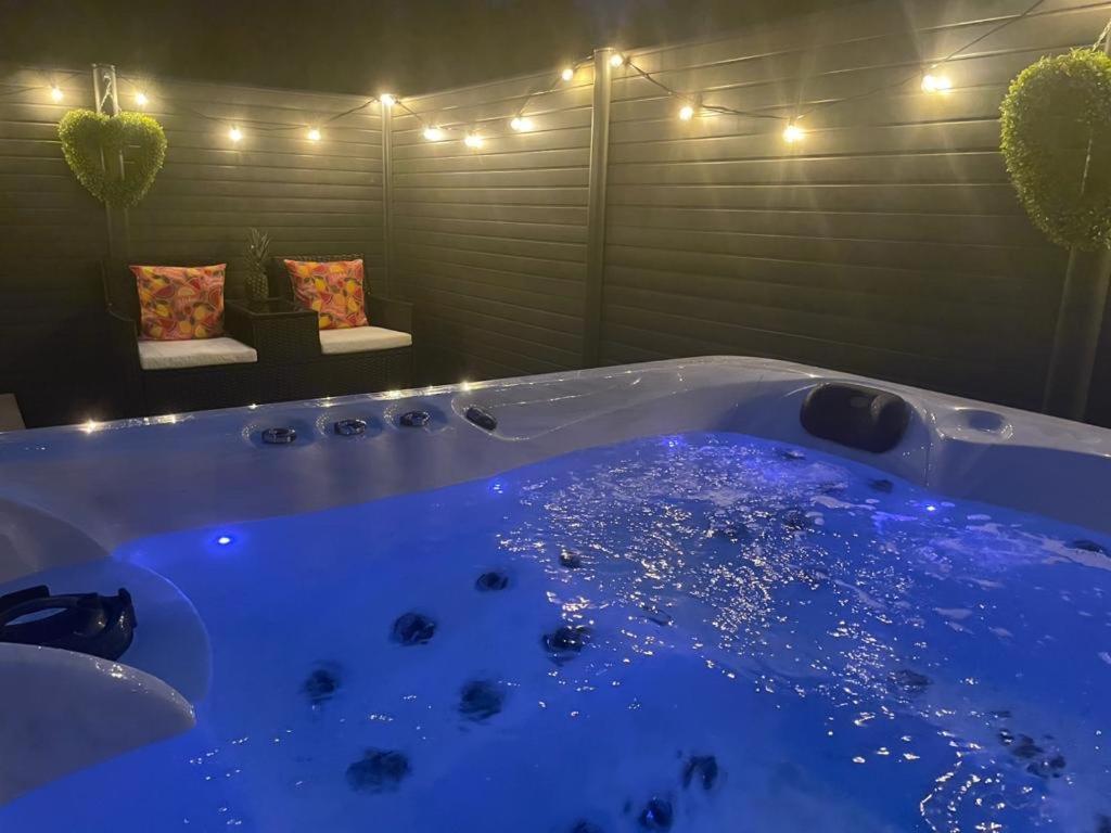 Hotel Hot Tub 9 The Fairways Alnwick Exterior foto